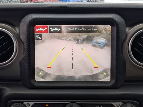 Used 2020 Jeep Gladiator Rubicon image 3