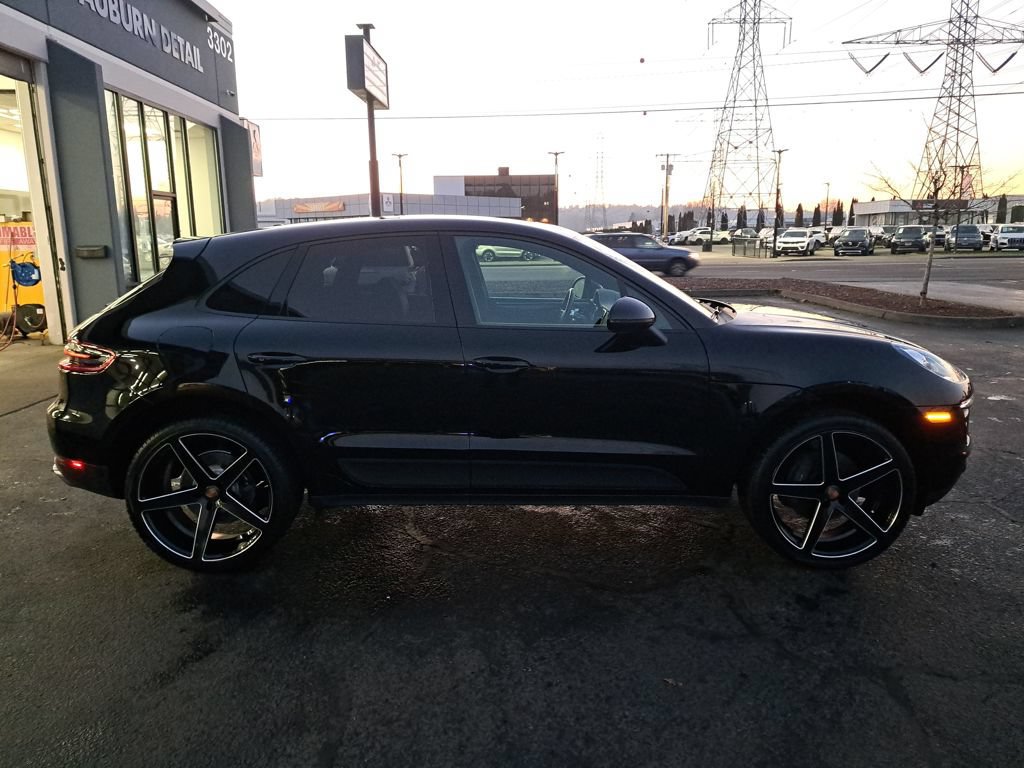 Used 2018 Porsche Macan AWD/4WD image 6