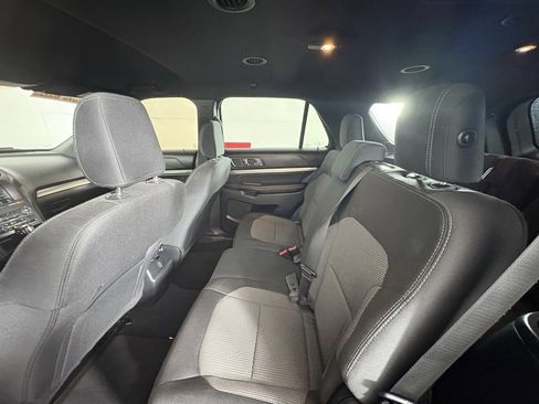 Used 2018 Ford Explorer XLT w/ Equipment Group 201A image 36