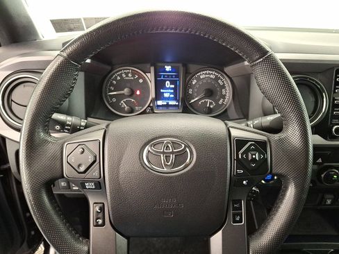 Certified 2021 Toyota Tacoma TRD Off-Road image 16