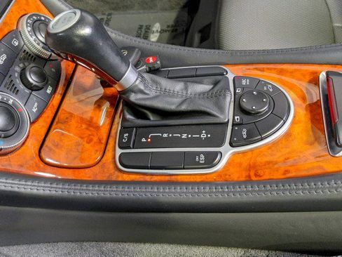 Used 2005 Mercedes-Benz SL 600 image 23