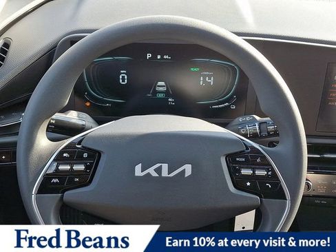 New 2026 Kia Niro LX image 14