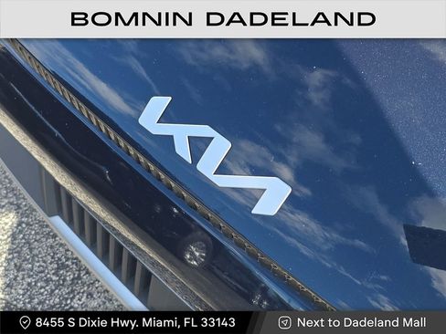 Used 2022 Kia EV6 Light image 11