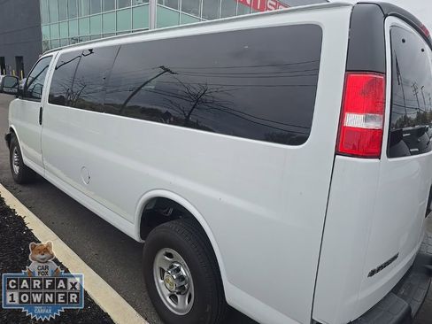 Used 2024 Chevrolet Express 3500 LT w/ LT Preferred Equipment Group image 7