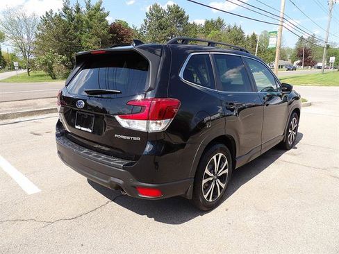 Used 2022 Subaru Forester Limited AWD/4WD image 5