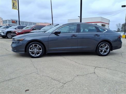 Used 2024 Honda Accord EX image 2