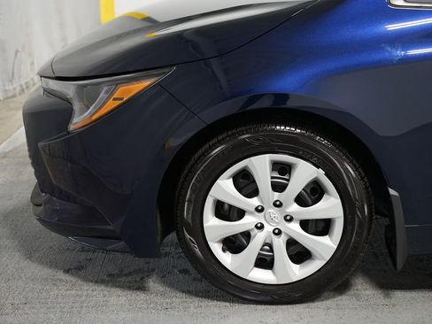 Used 2025 Toyota Corolla LE image 5