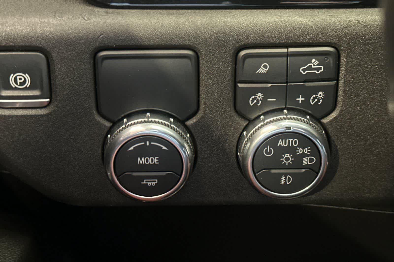 Used 2025 GMC Sierra 1500 SLT RWD image 31