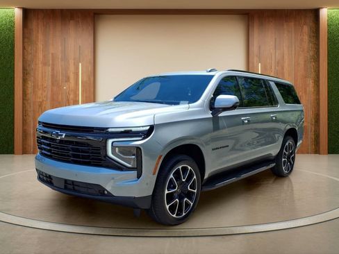 New 2026 Chevrolet Suburban RST w/ Comfort Package AWD/4WD image 29