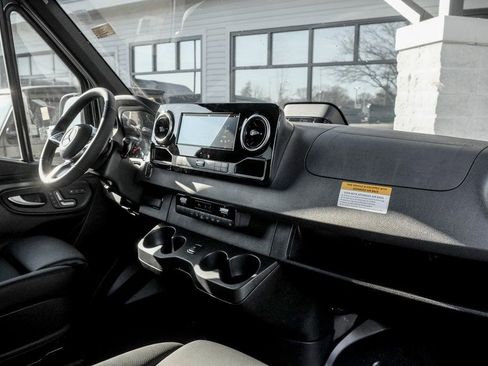 New 2025 Mercedes-Benz Sprinter 2500 image 22