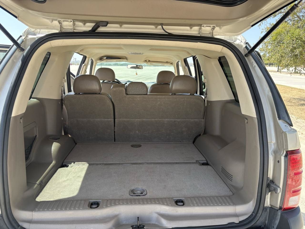 Used 2004 Ford Explorer XLS RWD image 38