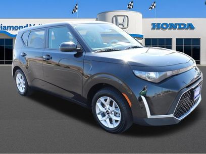 Used 2025 Kia Soul LX w/ LX Technology Package