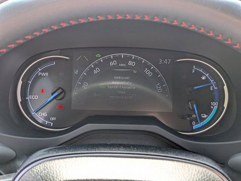 Used 2022 Toyota RAV4 SE w/ Weather & Moonroof Package AWD/4WD image 21