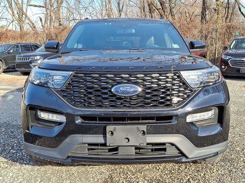 Used 2022 Ford Explorer ST w/ ST Street Pack image 8