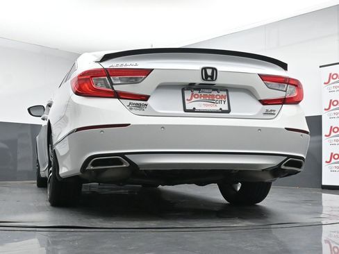 Used 2021 Honda Accord Touring image 40