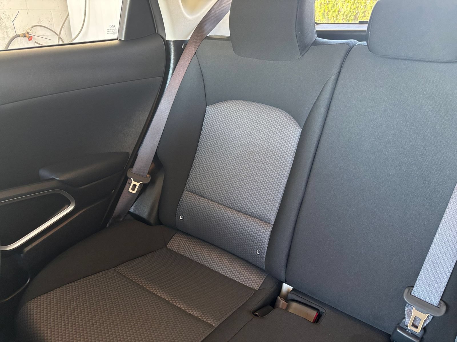 Used 2025 Kia Soul LX w/ LX Technology Package FWD image 36