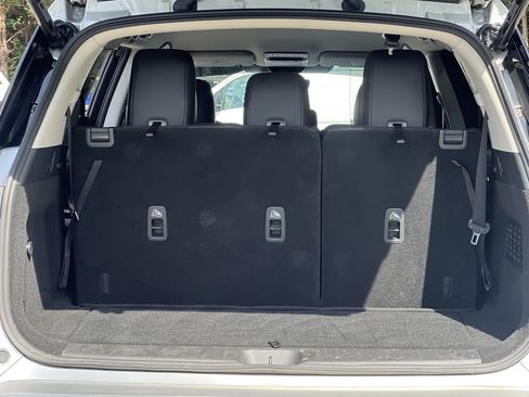 Used 2025 Nissan Pathfinder SL w/ Cargo Package AWD/4WD image 19