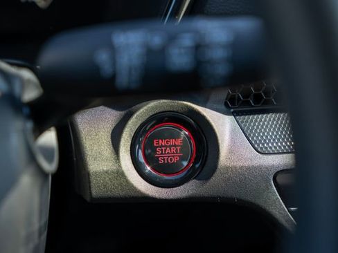 Used 2025 Honda CR-V LX image 19