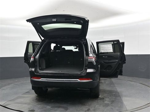 New 2025 Jeep Grand Cherokee Laredo X w/ Luxury Tech Group I image 48