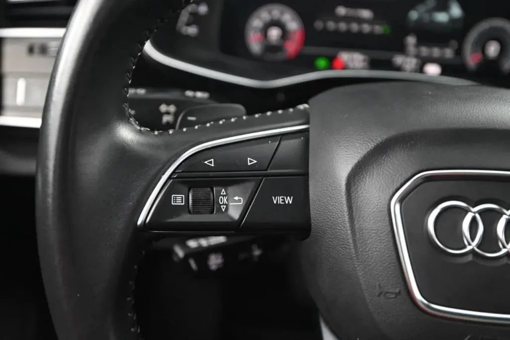 Used 2019 Audi Q8 Prestige AWD/4WD image 35