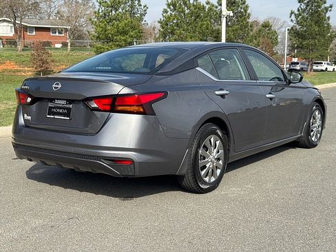 Used 2024 Nissan Altima 2.5 S image 3