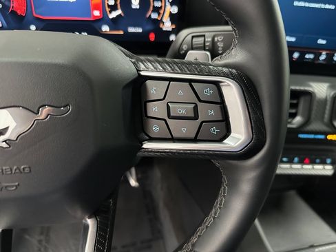 Used 2025 Ford Mustang GT RWD image 16