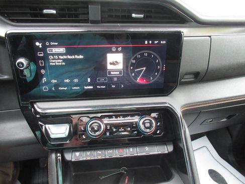 Used 2024 GMC Sierra 2500 AT4 w/ AT4 Premium Plus Package AWD/4WD image 30