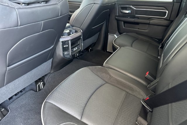 Used 2025 RAM 2500 Laramie AWD/4WD image 12