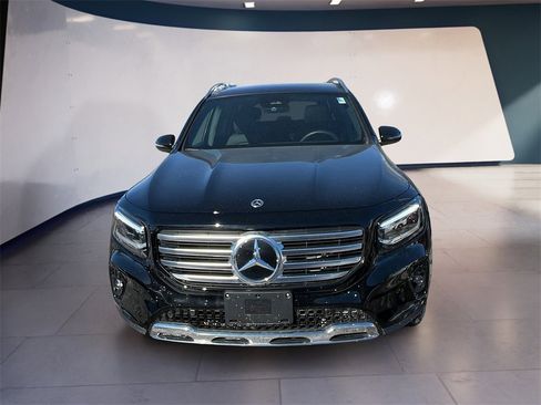 Certified 2025 Mercedes-Benz GLB 250 4MATIC image 8