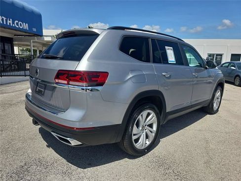 Used 2023 Volkswagen Atlas SE FWD image 3
