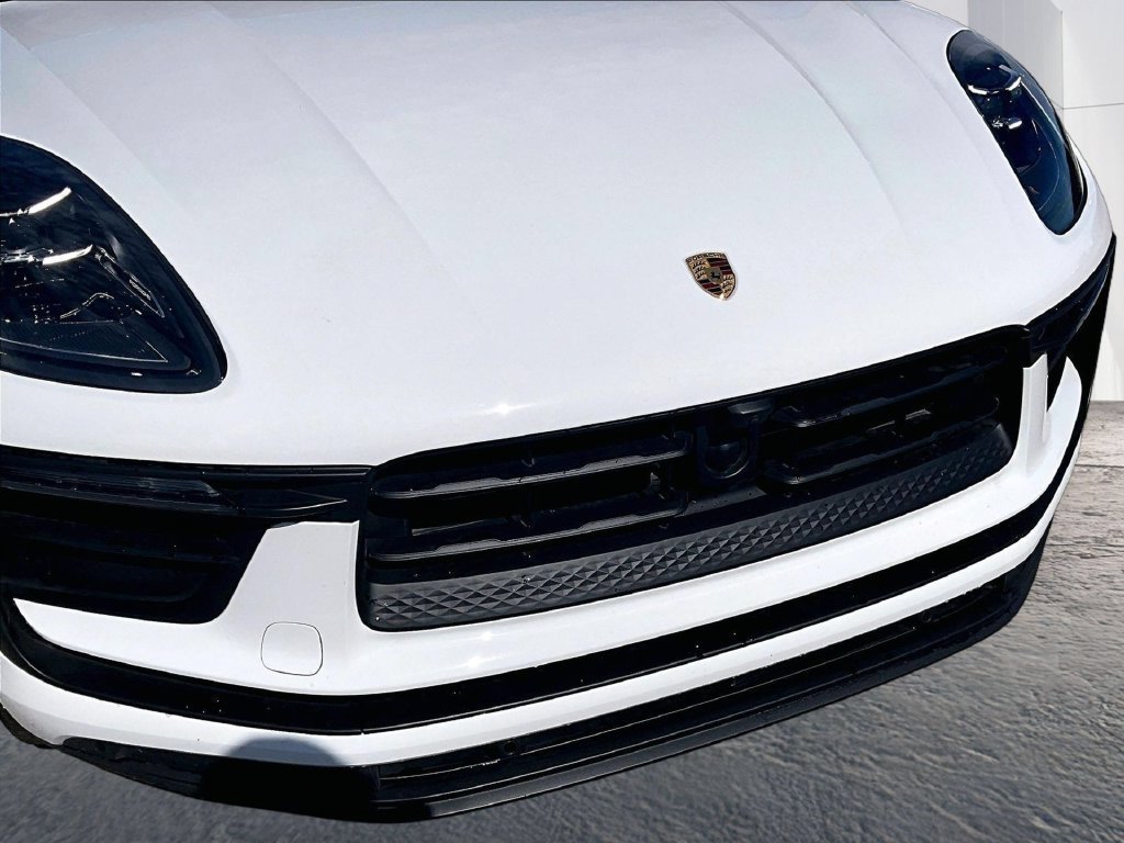 Certified 2026 Porsche Macan AWD/4WD image 20