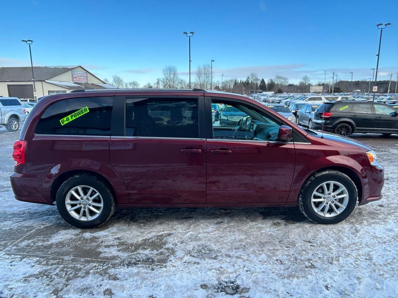 Used 2018 Dodge Grand Caravan SXT FWD image 4