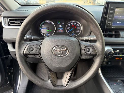 Used 2021 Toyota RAV4 XLE image 32