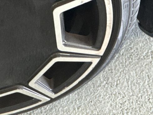 Used 2015 Mercedes-Benz S 550 4MATIC Sedan image 24