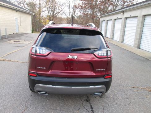 Used 2019 Jeep Cherokee Limited image 9