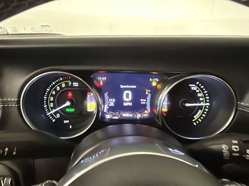 Used 2023 Jeep Wrangler Unlimited Sahara w/ Cold Weather Group AWD/4WD image 21