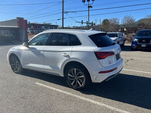 Used 2021 Audi Q5 Premium Plus image 7