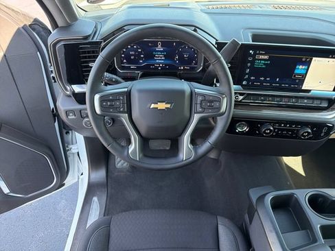 Certified 2024 Chevrolet Silverado 1500 LT AWD/4WD image 15
