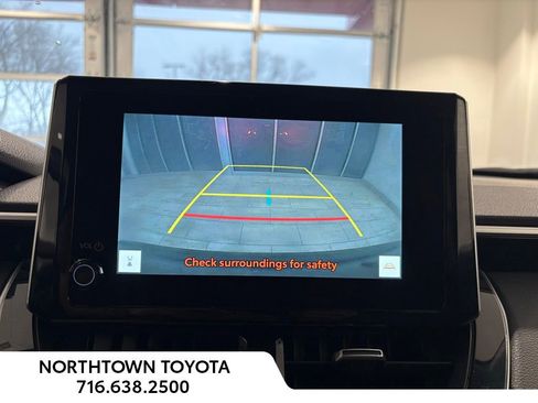 Used 2024 Toyota Corolla Cross XLE image 22