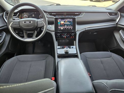 Used 2023 Jeep Grand Cherokee L Laredo w/ Luxury Tech Group I AWD/4WD image 10