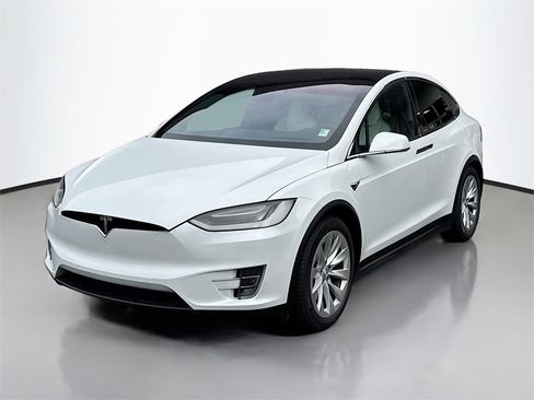 Used 2017 Tesla Model X 75D image 1