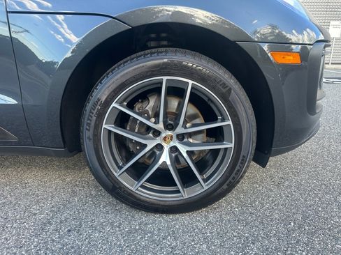 Used 2022 Porsche Macan AWD/4WD image 24