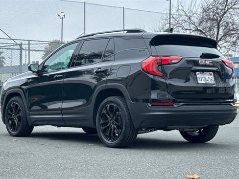 Used 2020 GMC Terrain SLE w/ Elevation Edition image 6