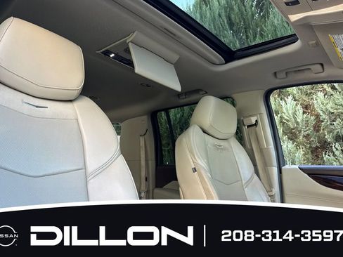 Used 2015 Cadillac Escalade ESV Luxury AWD/4WD image 19