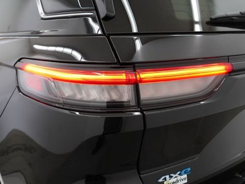 Used 2022 Jeep Grand Cherokee Limited 4xe image 86