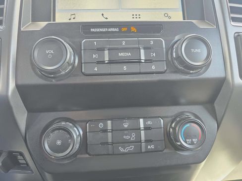 Used 2019 Ford F150 XLT image 26