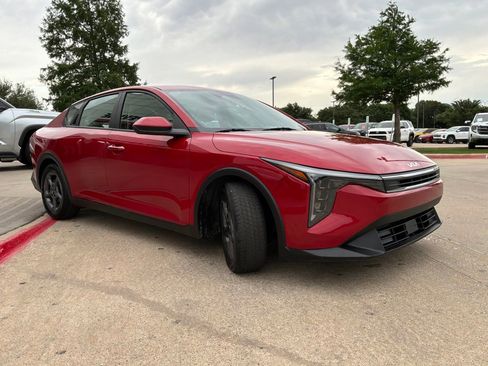 Used 2025 Kia K4 FWD image 4