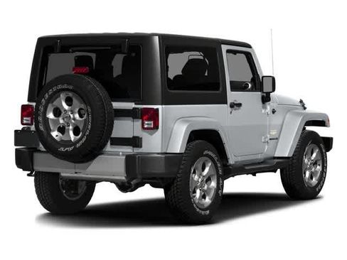 Used 2016 Jeep Wrangler Sahara w/ Dual Top Group AWD/4WD image 2
