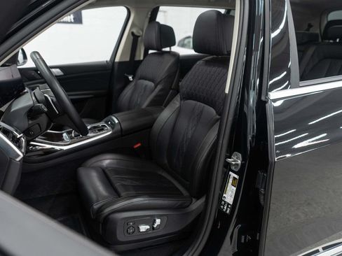Used 2026 BMW X7 xDrive40i AWD/4WD image 8