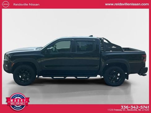 Used 2024 Nissan Frontier SV w/ Hardbody Edition AWD/4WD image 2